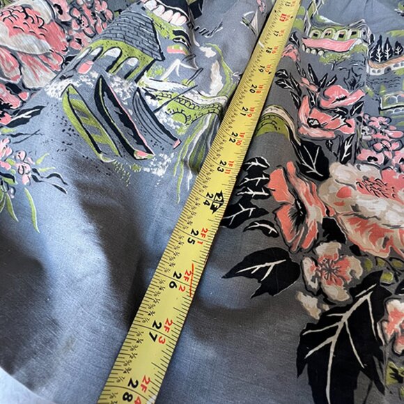Vintage cotton skirt - Rare find - gray with florals & a vienna town scene - Picture 7 of 9